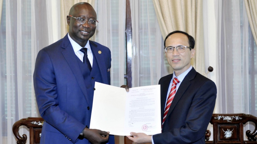 Honorary Consul of Vietnam in Gambia appointed